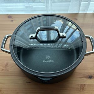 Calphalon 5 quart non-stick pan with lid